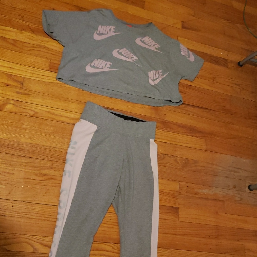 Nike Outfit!! - Picture 3 of 8